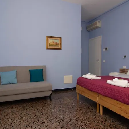 Corso Italia לינה וארוחת בוקר *