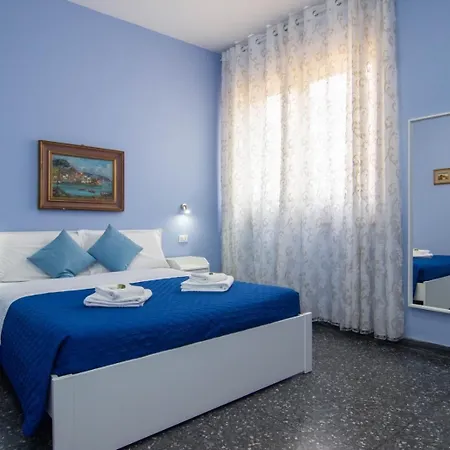 Corso Italia לינה וארוחת בוקר